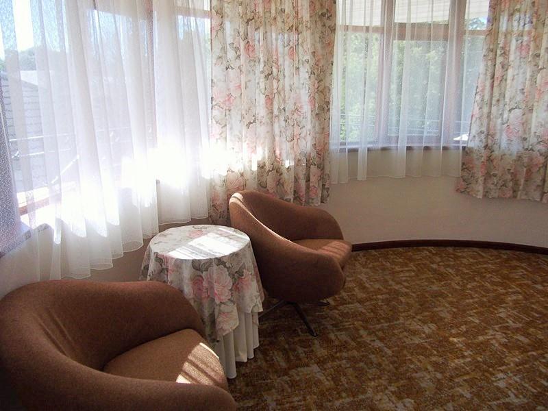 To Let 5 Bedroom Property for Rent in Paarl Central West Western Cape